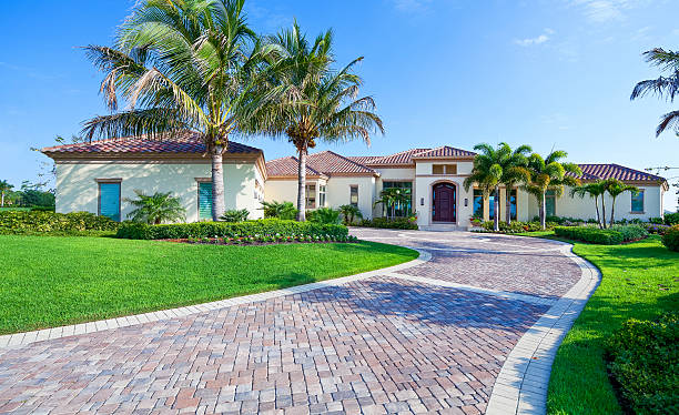 Top Asphalt Driveway Specialists in Sullivan, IL